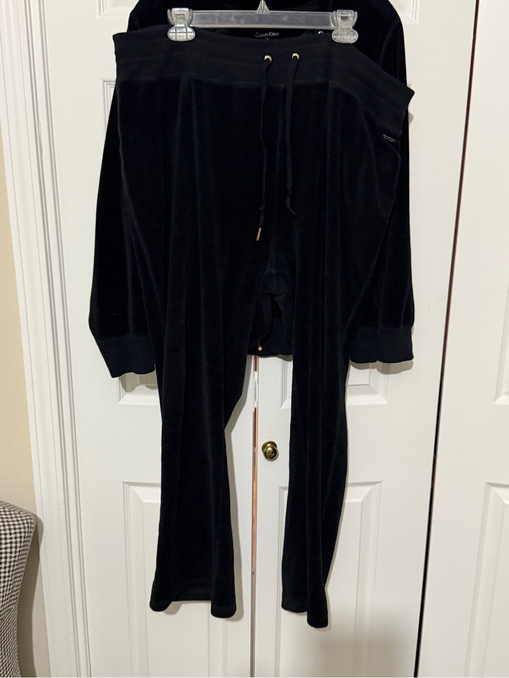 Calvin Klein Black Velour set 2x